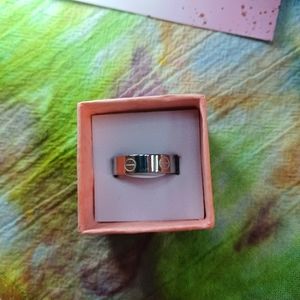 NWT Stainless Steel size 6 Fashion Love Ring